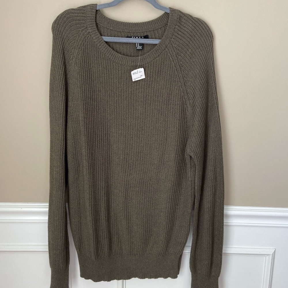 NWT Men’s Solid Olive‎ Sweater- XL